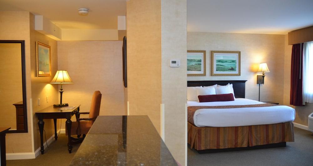 Western Vineyard And Hotel 3*